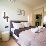 Lady D Apartment *