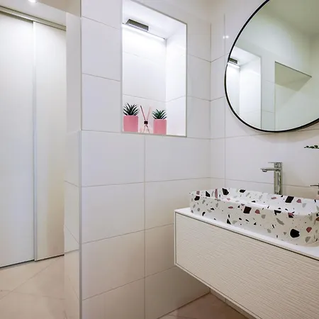 Lady D Apartment