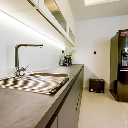 Lady D Apartment