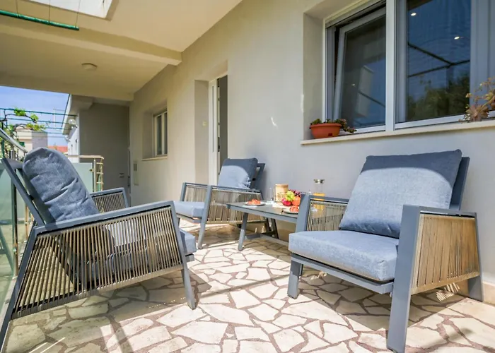 Lady D Betina (Sibenik-Knin)