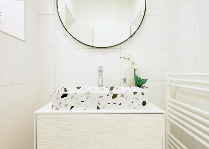 Lady D Betina (Sibenik-Knin)