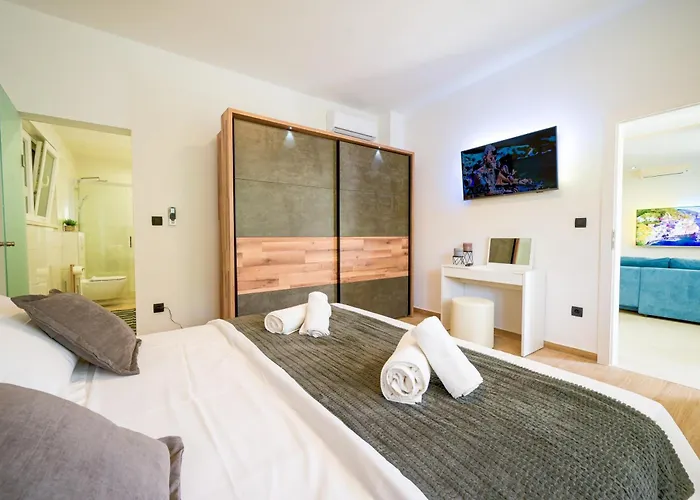 Lady D * Betina (Sibenik-Knin)